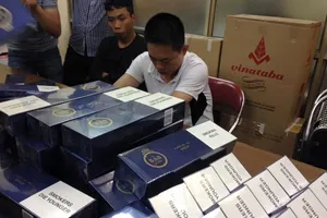 Bắt giữ hàng ngàn bao thuốc lá lậu