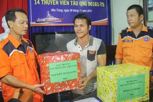 Cứu tàu cá cùng 14 thuyền viên bị nạn trên biển