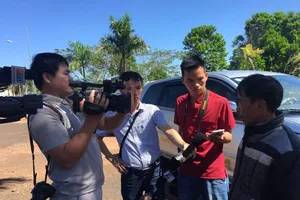 Nghi can ném đá xe khách tử vong khi bị tạm giam tại công an huyện