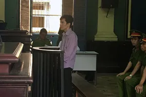 Phóng hỏa thiêu cả nhà người yêu