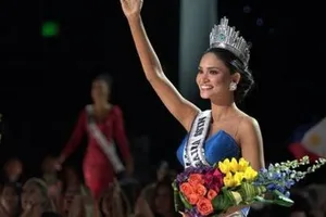 Người đẹp Philippines đăng quang Hoa hậu Hoàn vũ 2015 