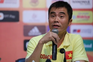 HLV Phạm Minh Đức 'dẫn dắt' Hà Nội T&T
