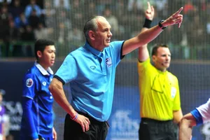 HLV Hermans: 'Không cho Futsal Việt Nam viết lại lịch sử'