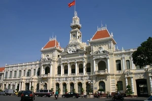 Đường dây nóng của Bí thư Thành ủy: Gần 1.200 cuộc gọi, hơn 800 tin nhắn