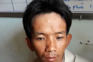 Thực nghiệm hiện trường hai hung thủ giết người thả trôi sông