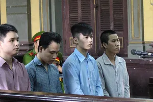 Ghen tuông vô cớ, 'đại ca' bán kẹo kéo lãnh án tử