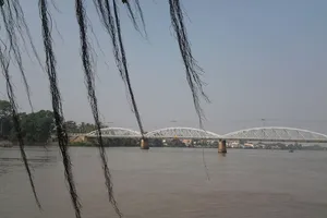 Nuối tiếc cầu Ghềnh trăm năm tuổi 