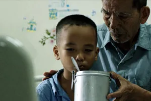 Diễn viên Trần Hạnh lại khổ vì phim