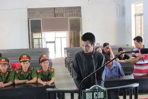 Yêu nhầm trẻ em, lãnh án 16 năm tù