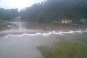 Tìm thấy thi thể 3 sinh viên tình nguyện bị nước lũ cuốn