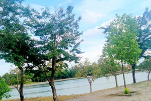 Bị đuổi đánh, 1 thanh niên nhảy xuống hồ điều hòa tử vong