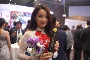 Hình ảnh Nhã Phương được vinh danh tại Hàn Quốc