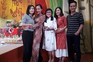 Nhiều sân khấu TP.HCM cùng giỗ tổ