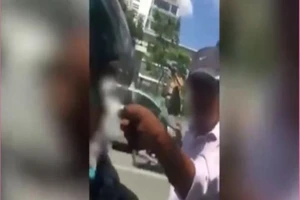 Công an vào cuộc vụ xe ôm Grab Bike bị dọa đâm chết