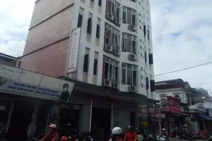 Huế: Cháy khách sạn, du khách hoảng loạn