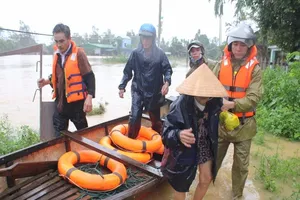 Quảng Ngãi: Đối mặt với lũ dâng cao