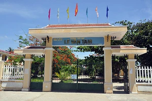 Điều chuyển nữ hiệu trưởng sai phạm