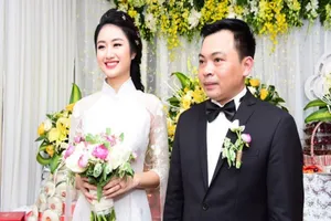 Hoa hậu vừa đăng quang đã 'theo chồng bỏ cuộc chơi'