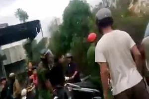 Bắt 2 nghi can xông vào nhà trọ cướp của sinh viên