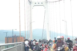 1 sinh viên ĐH Bách khoa Đà Nẵng nhảy cầu tự tử