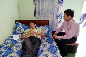 Bị chém khi đi vận động dỡ công trình vi phạm