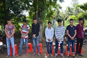 Nhóm trai làng dùng rựa, gậy sắt truy sát lẫn nhau