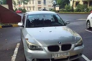 'Giam' xe BMW nghi nhập lậu, mang biển số giả