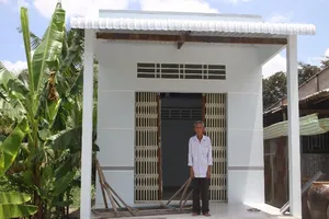 Hàng chục hộ dân đã nhận tiền xây nhà tình thương