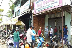 Bé 8 tuổi tử vong vì bị người tình của mẹ đánh dã man