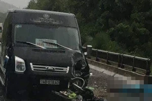 Ô tô Limousine lấn trái tông tử vong người chạy xe máy