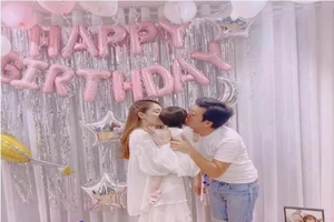 Trường Giang, Nhã Phương lần đầu khoe con gái