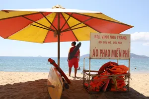 Miễn phí áo phao tắm biển Nha Trang