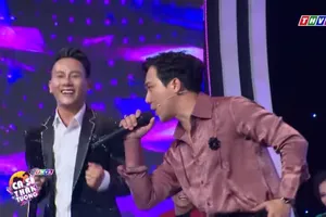 Trấn Thành thở ô xy khi hóa thân thành Đàm Vĩnh Hưng 