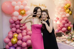 Mai Phương Thúy nổi bật nhất tại sinh nhật á hậu Tú Anh