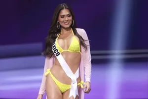 Ngắm tốp 5 Miss Universe thi Ứng xử