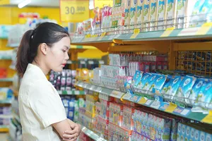 Mỏi mắt tìm sữa chuẩn cho con, hợp túi tiền cho mẹ 