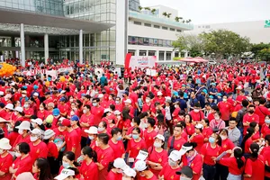 Bước chân thiện nguyện mang Xuân ấm áp đến với bà con nghèo