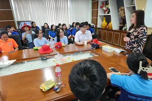 Quận Đoàn quận 1 (TP.HCM) trải nghiệm thực tế bãi rác Đa Phước