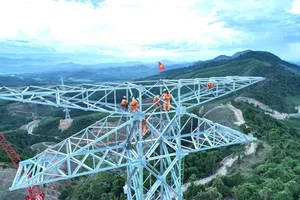 Khen thưởng 29 cá nhân của PC Đắk Nông thi công xây dựng dự án đường dây 500kV mạch 3