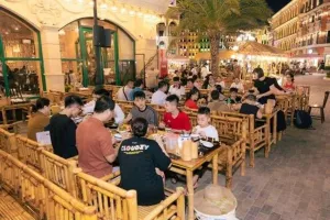 Sức hút đặc biệt của trung tâm cà phê và ẩm thực Việt tại khu phố thương mại Vinpearl Harbour