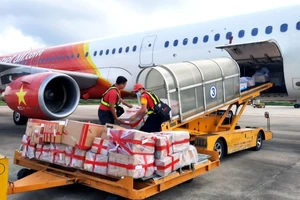 Vietjet ủng hộ đồng bào tại các vùng bị thiệt hại do bão lũ