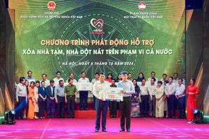 BIDV ủng hộ 100 tỷ đồng chung tay xóa nhà tạm, nhà dột nát 