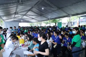 Gần 2.700 người dân được phát hiện dương tính với vi khuẩn HP từ chuỗi chương trình khám bệnh cộng đồng