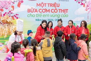 Chi Pu cùng CHIN-SU ‘Một triệu bữa cơm có thịt’ mang Tết rộn ràng vùng cao với chảo thịt kho trứng khổng lồ