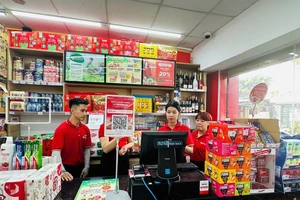 Khách hàng có thể giao dịch dễ dàng cùng Techcombank tại hệ thống WinMart