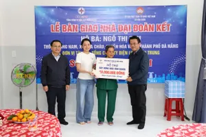 EVNCPC chung tay xóa nhà tạm, nhà dột nát trên địa bàn