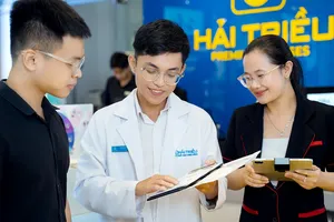 Kính Hải Triều, Starbucks và nghệ thuật chinh phục cảm xúc khách hàng