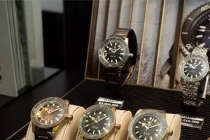 Cách Đồng Hồ Hải Triều chứng minh họ bán hàng thật giữa thị trường 'trăm người bán'