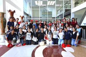 Bài học môi trường sống động dành cho học sinh tại bãi rác Đa Phước