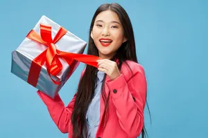 Ý tưởng quà tặng 20-10: Đâu là lựa chọn xu hướng dịp lễ 2025?